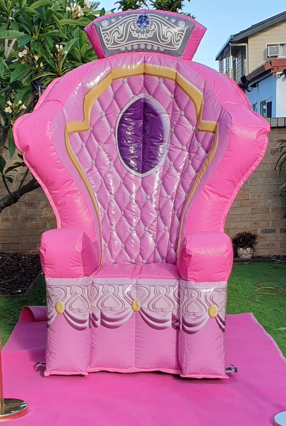 Queen Throne, North Brisbane
